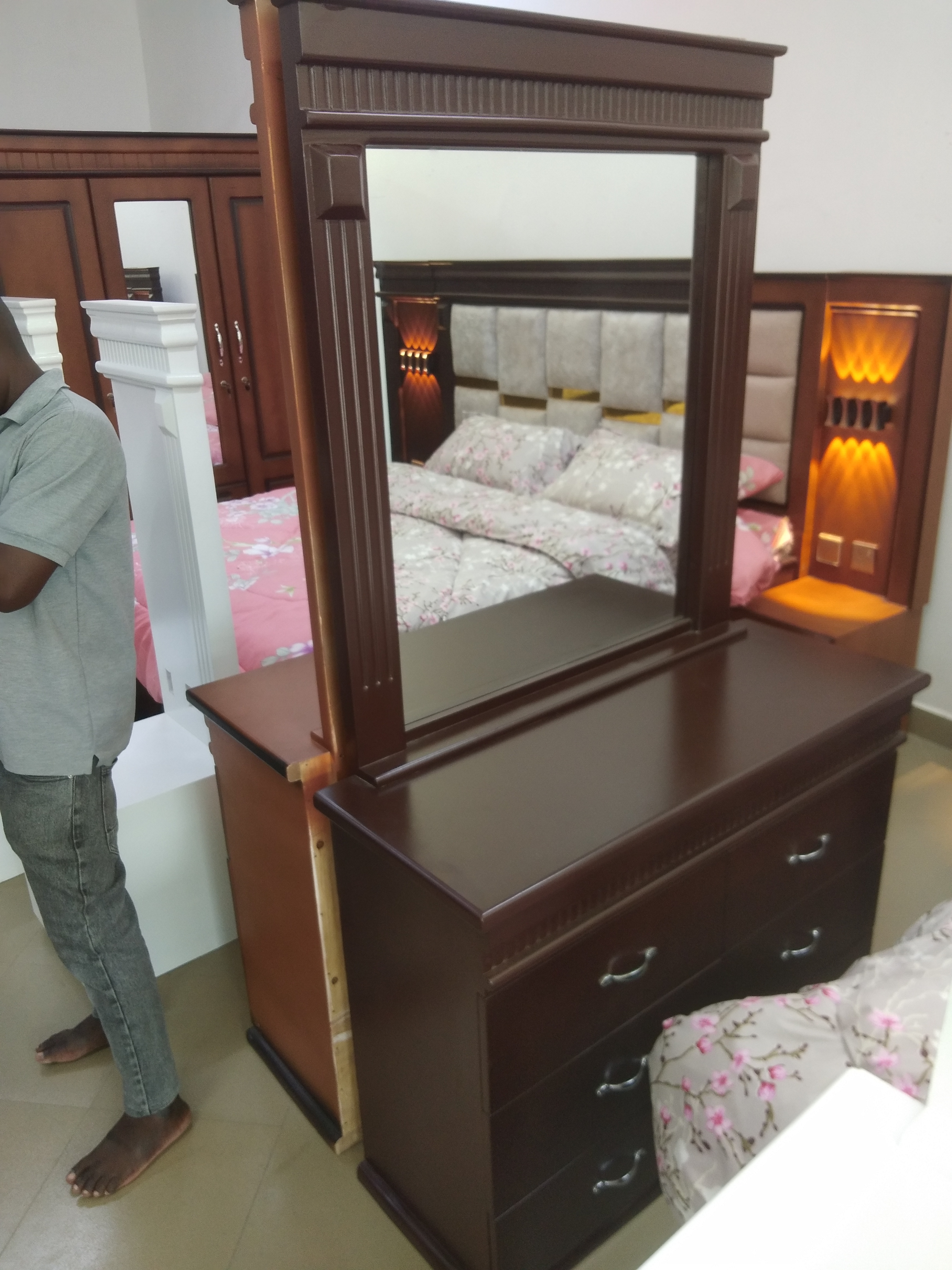 Dressing Table with Mirror